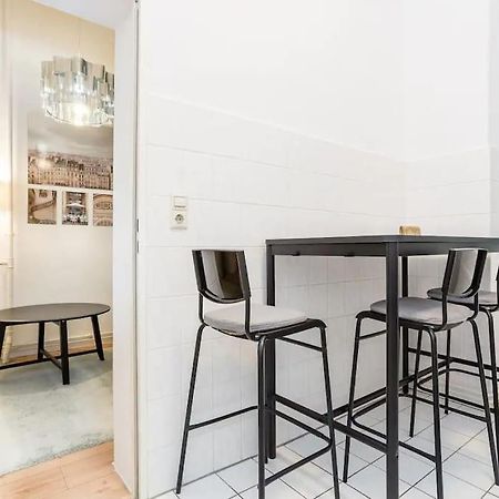 Newly Furnished Apartment For Up To 6 People Berlin Bagian luar foto