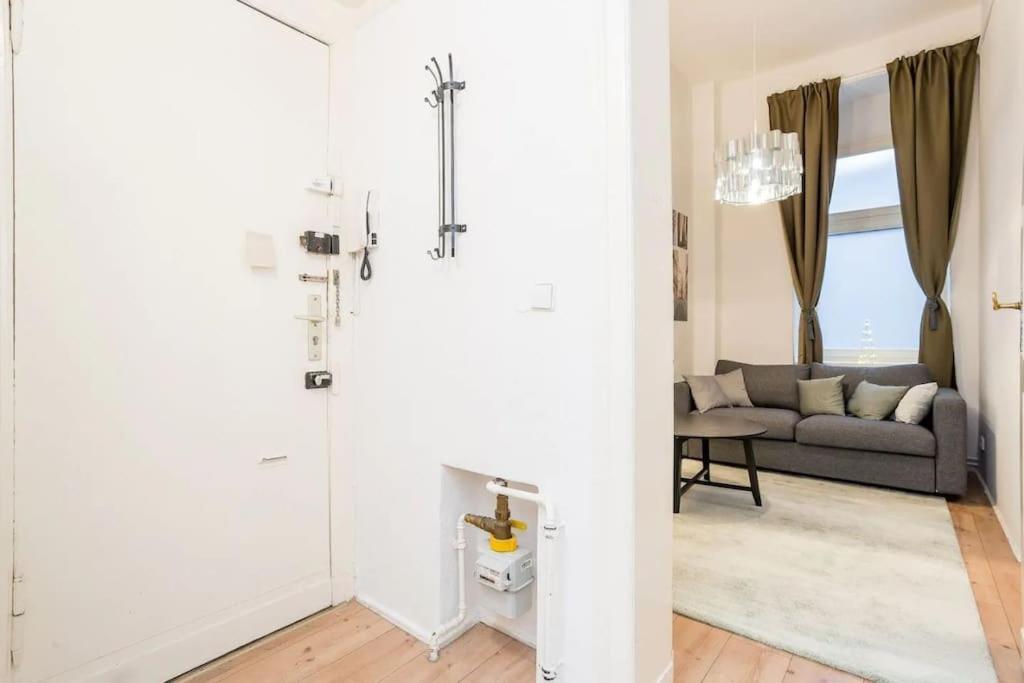 Newly Furnished Apartment For Up To 6 People Berlin Bagian luar foto