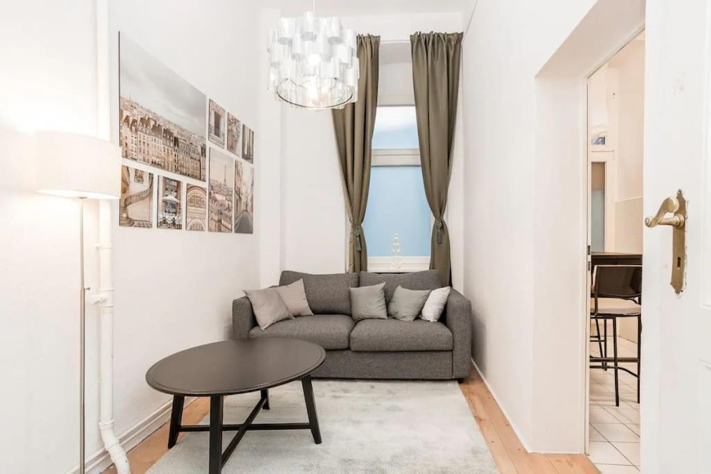 Newly Furnished Apartment For Up To 6 People Berlin Bagian luar foto